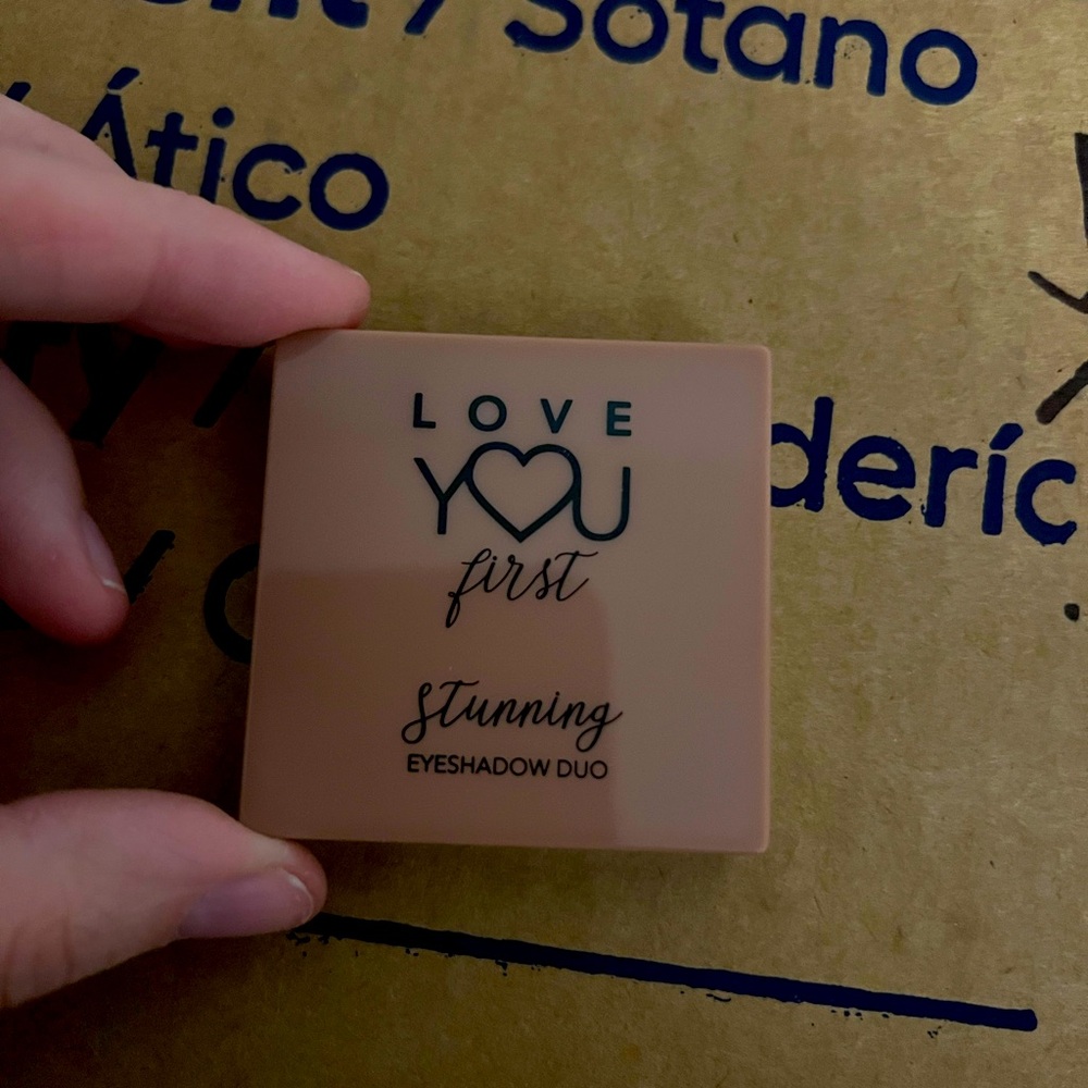 Love you first eyeshadow duo